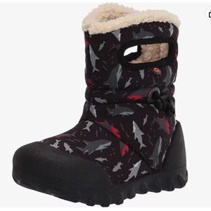 NWT/NIB BOGS Toddler B-Moc Snow Boot Rain in Black Shark Print (Sizes 4,5)